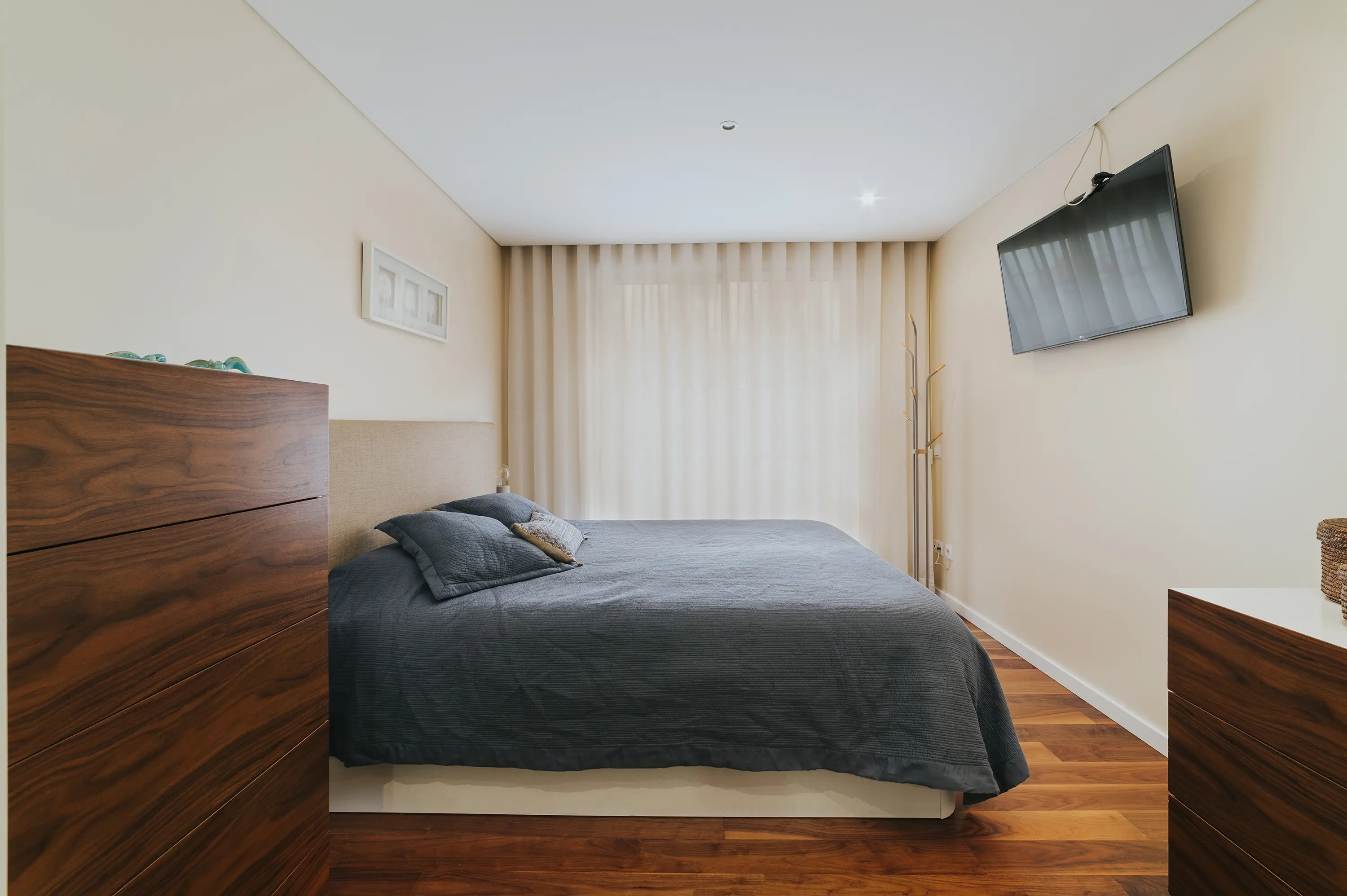 Quarto de hotel preparado para integração em visita virtual